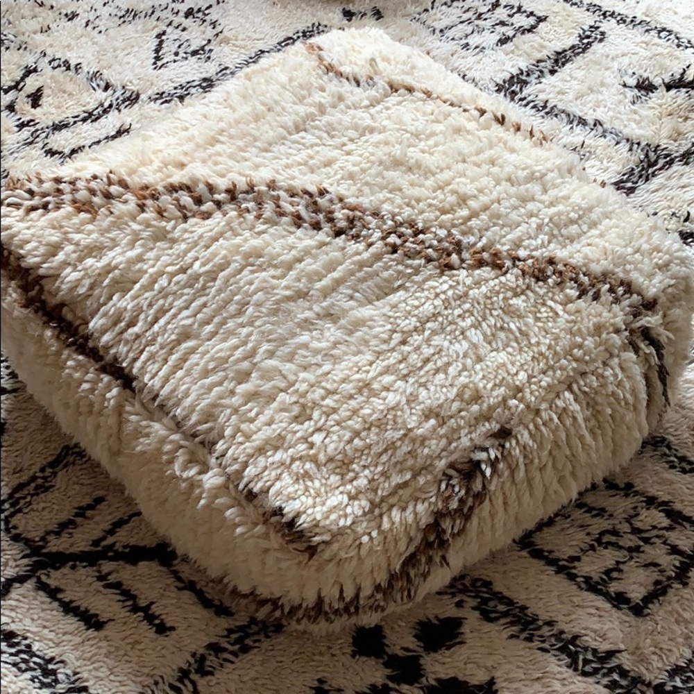 Fabulous Moroccan Beni Ourain Pouf!